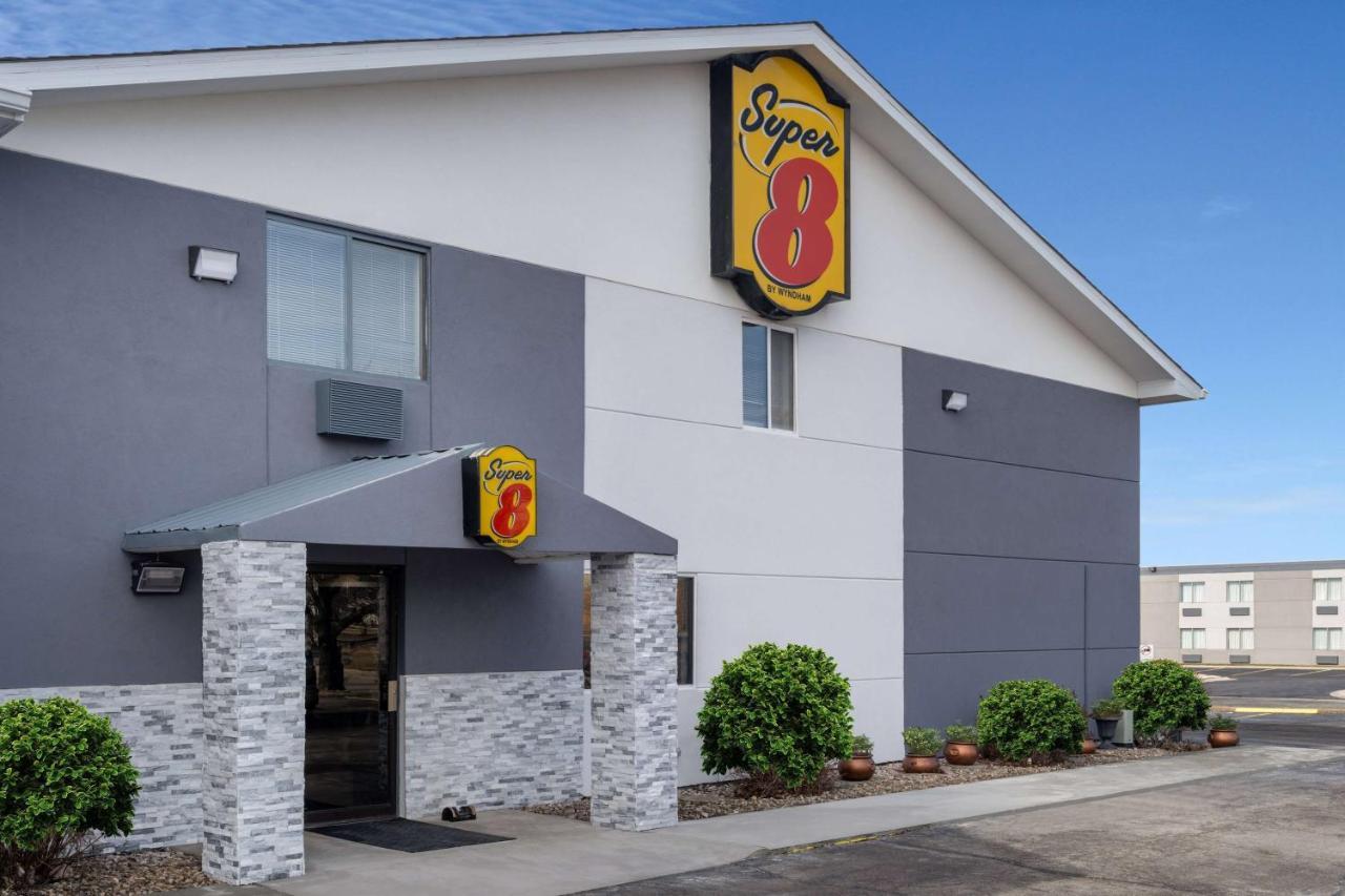 Super 8 By Wyndham Merrillville Buitenkant foto